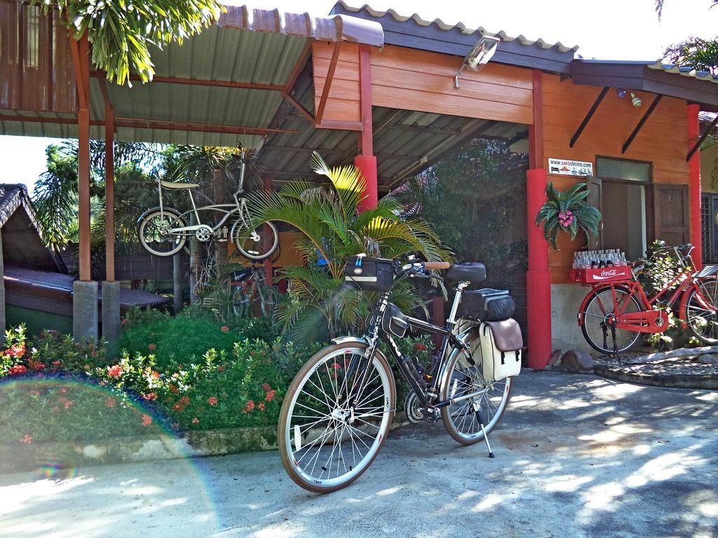Swiss Ticino Guesthouse & Restaurant Mae Wang Exterior foto